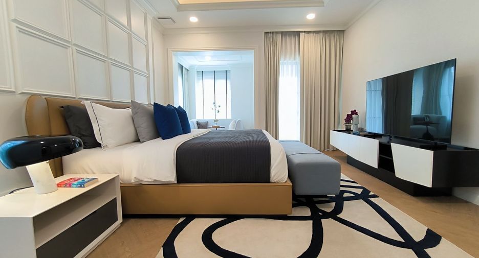 For sale 4 bedrooms house in Saphan Sung, Bangkok