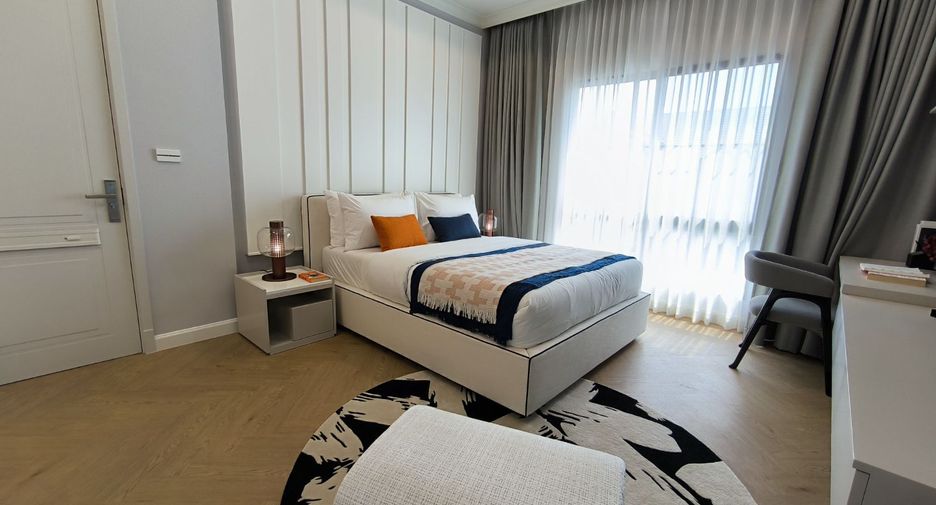 For sale 4 bedrooms house in Saphan Sung, Bangkok