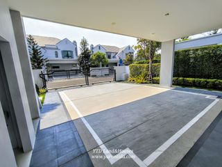 For sale 4 bedrooms house in Saphan Sung, Bangkok