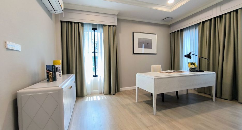 For sale 4 bedrooms house in Saphan Sung, Bangkok