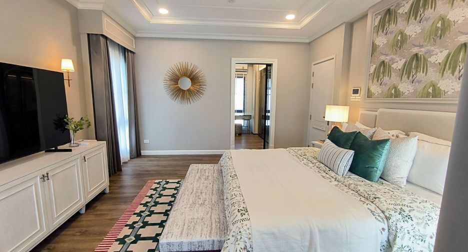 For sale 4 bedrooms house in Saphan Sung, Bangkok