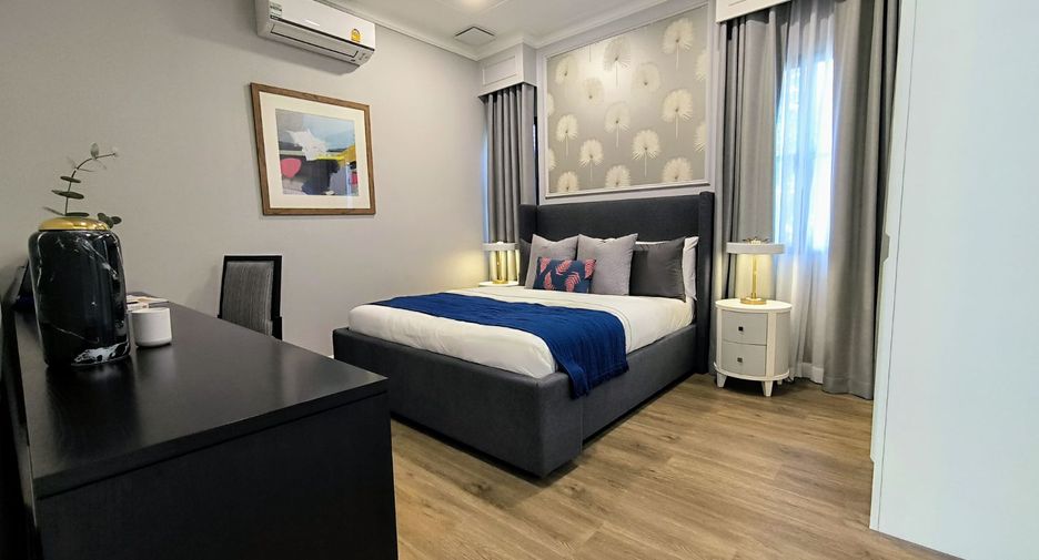 For sale 4 bedrooms house in Saphan Sung, Bangkok