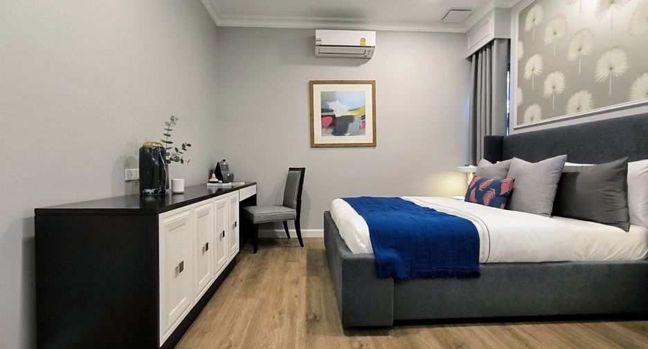 For sale 4 bedrooms house in Saphan Sung, Bangkok