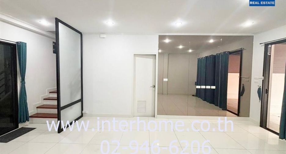For sale 3 bed townhouse in Pak Kret, Nonthaburi