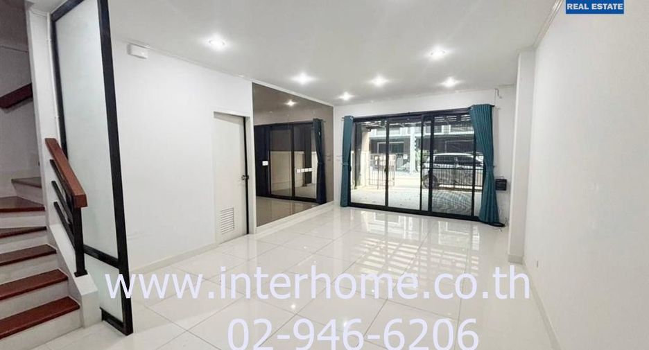 For sale 3 bed townhouse in Pak Kret, Nonthaburi