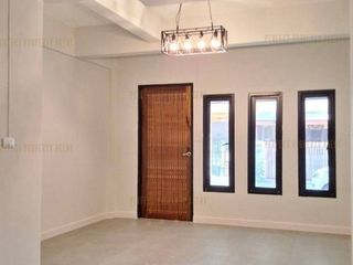 For sale 3 Beds townhouse in Sai Noi, Nonthaburi