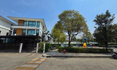 For sale 5 bed house in Bang Kapi, Bangkok