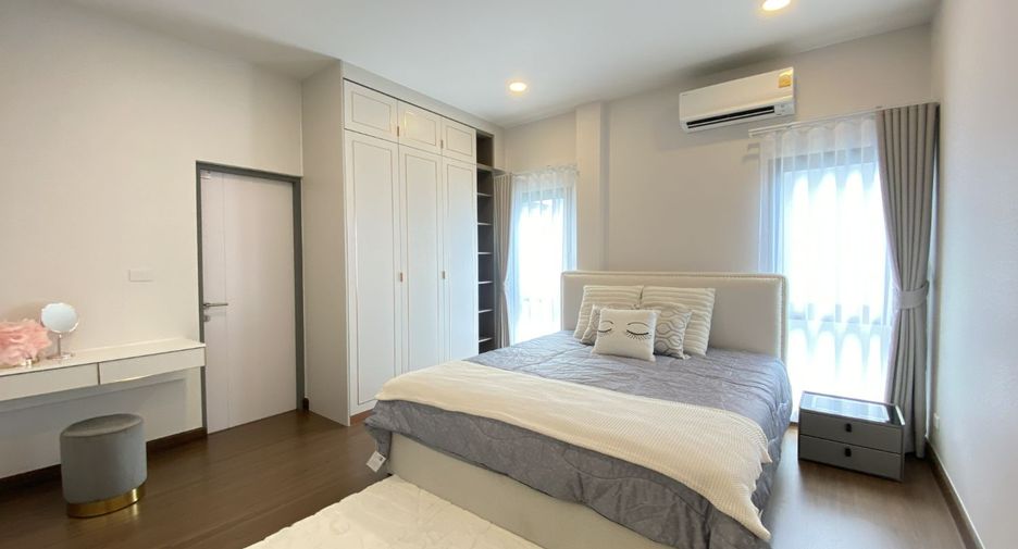 For rent 5 Beds house in Bang Phli, Samut Prakan