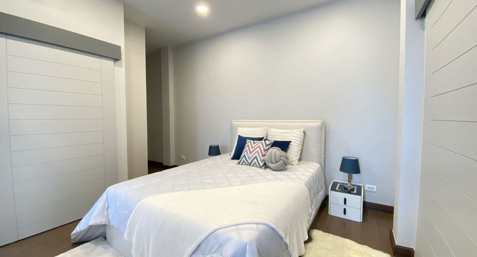 For rent 5 Beds house in Bang Phli, Samut Prakan