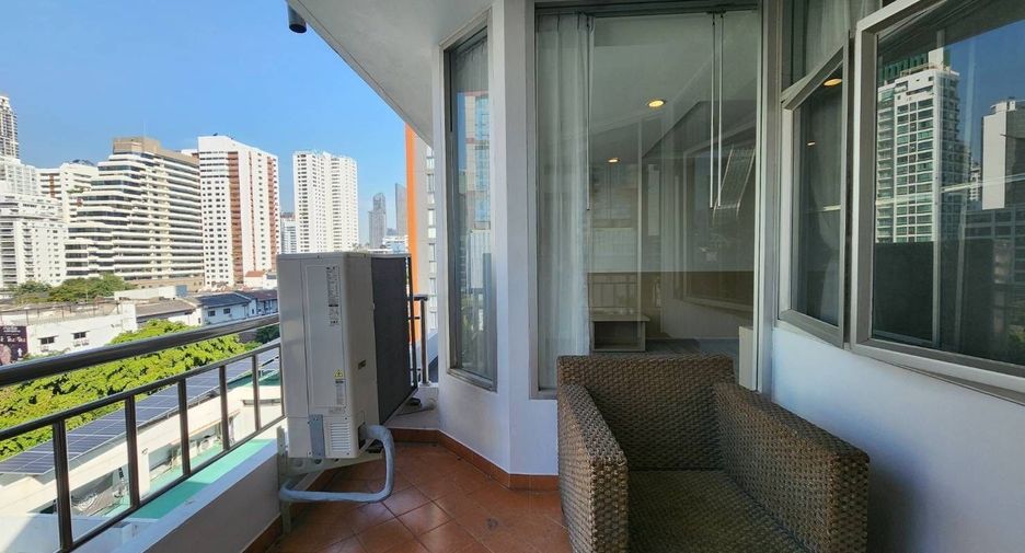 For rent 2 bedrooms apartment in Khlong Toei, Bangkok