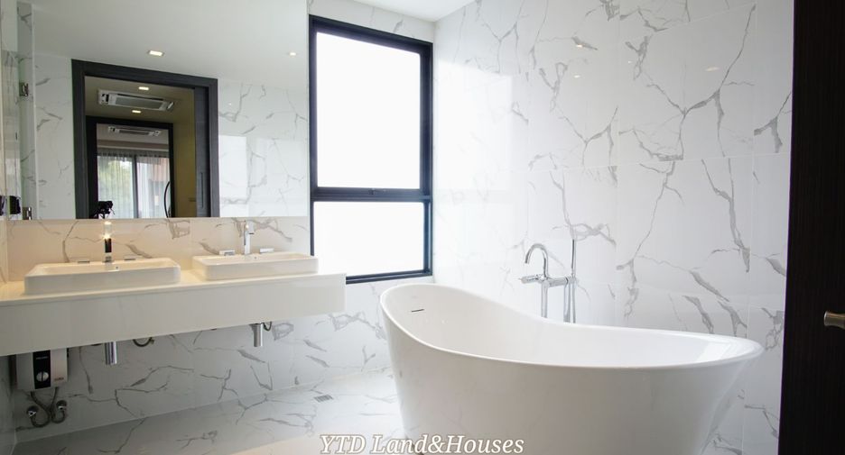 For rent 4 bedrooms house in Mueang Samut Prakan, Samut Prakan
