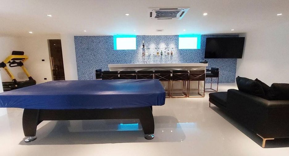 For sale 5 bedrooms house in Bang Lamung, Chonburi
