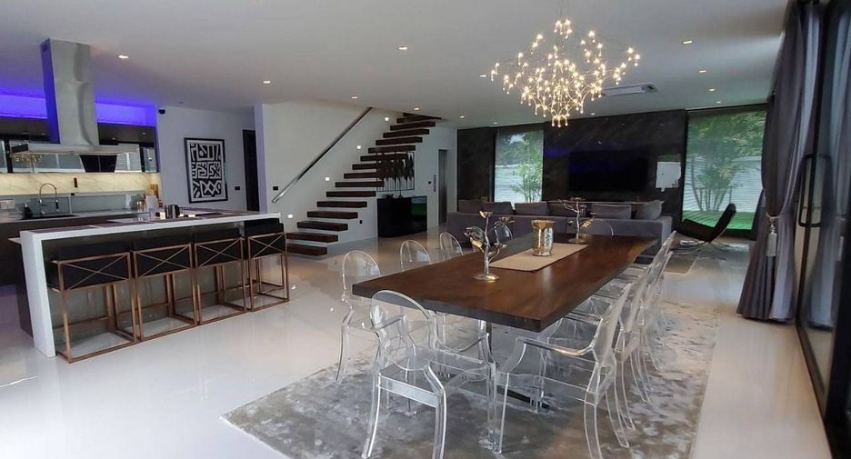 For sale 5 bedrooms house in Bang Lamung, Chonburi