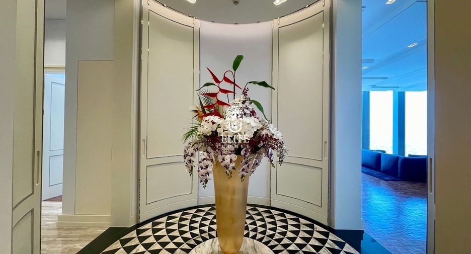 Condo en alquiler y en venta de 3 habitaciones en Sathon, Bangkok