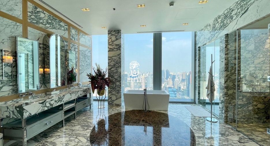 Condo en alquiler y en venta de 3 habitaciones en Sathon, Bangkok