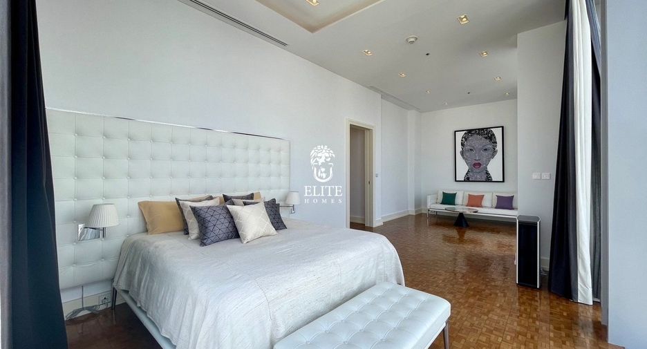 Condo en alquiler y en venta de 3 habitaciones en Sathon, Bangkok