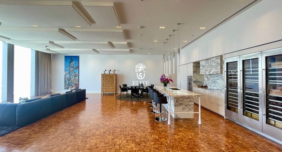 Condo en alquiler y en venta de 3 habitaciones en Sathon, Bangkok