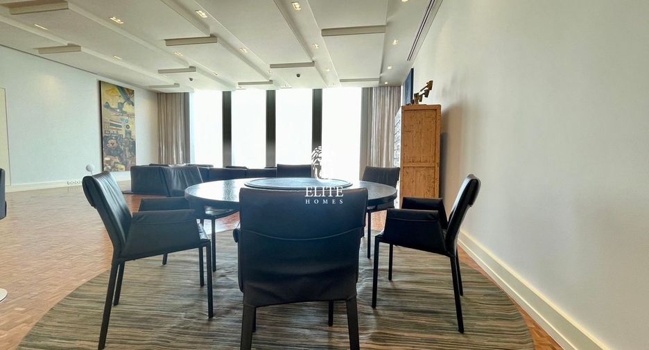 Condo en alquiler y en venta de 3 habitaciones en Sathon, Bangkok