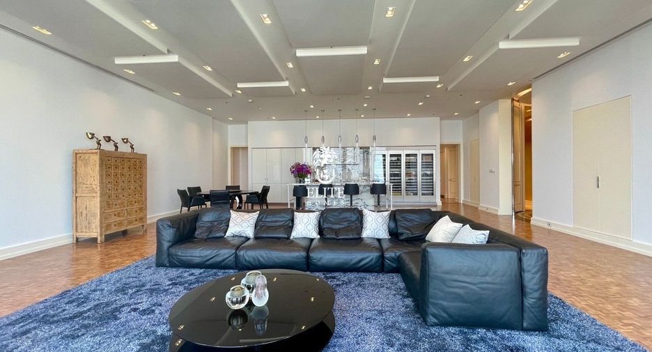 Condo en alquiler y en venta de 3 habitaciones en Sathon, Bangkok