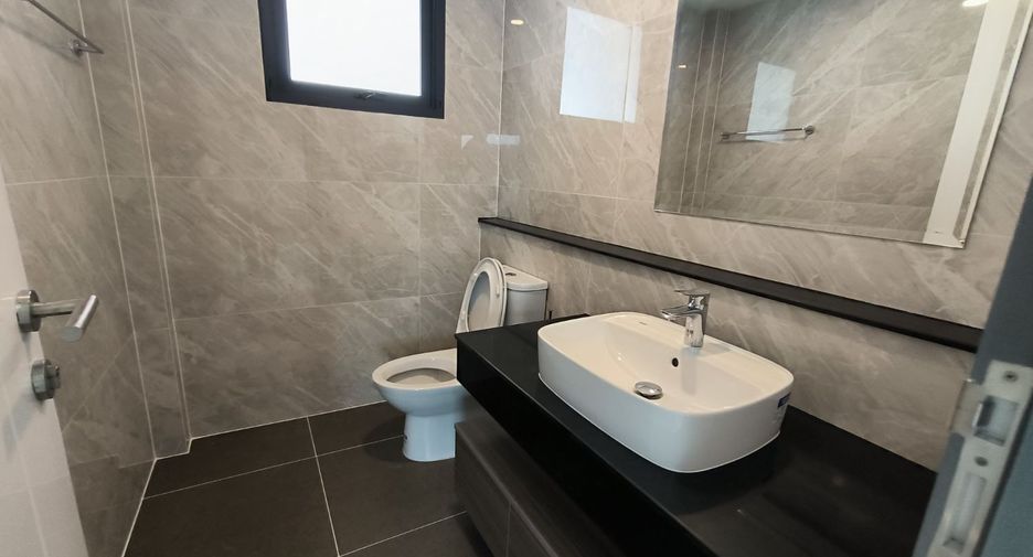 Casa en venta de 4 habitaciones en Bang Phli, Samut Prakan