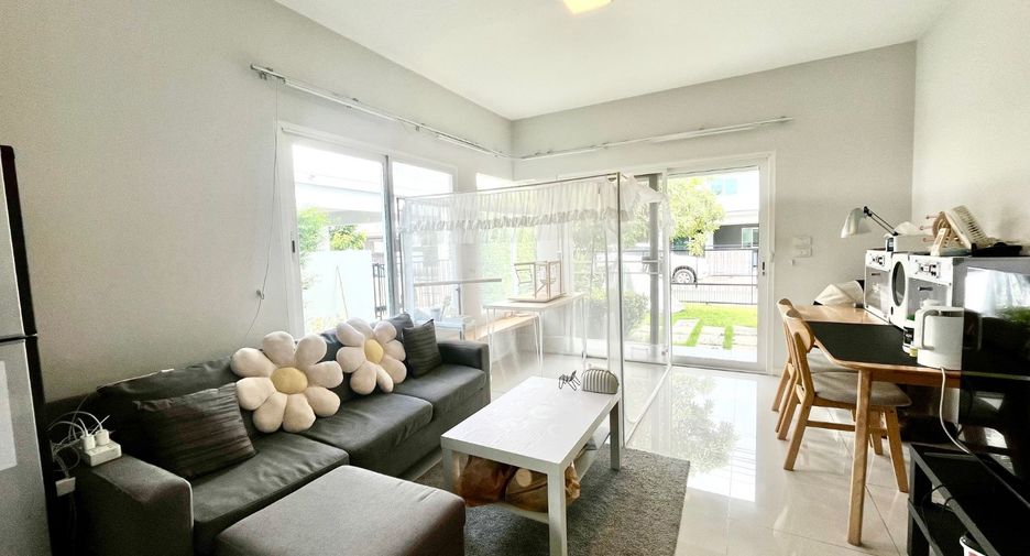 For sale 3 bedrooms house in Khlong Sam Wa, Bangkok