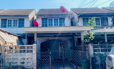 For sale 2 bed townhouse in Bang Khae, Bangkok