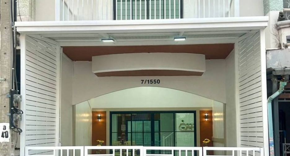 For sale 3 Beds townhouse in Sai Noi, Nonthaburi