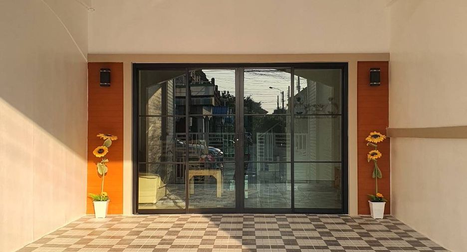 For sale 3 Beds townhouse in Sai Noi, Nonthaburi