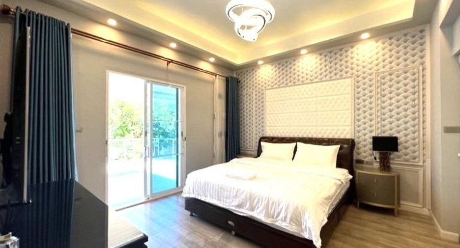 Haus zum Kauf mit 4 Zimmer in Bang Lamung, Chonburi