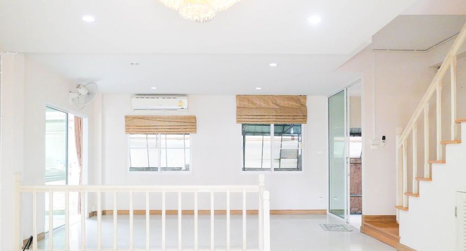 For sale 3 bed house in Mueang Nonthaburi, Nonthaburi