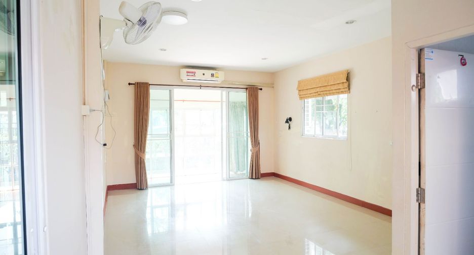 For sale 3 bed house in Mueang Nonthaburi, Nonthaburi