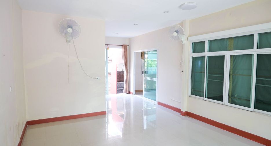 For sale 3 bed house in Mueang Nonthaburi, Nonthaburi