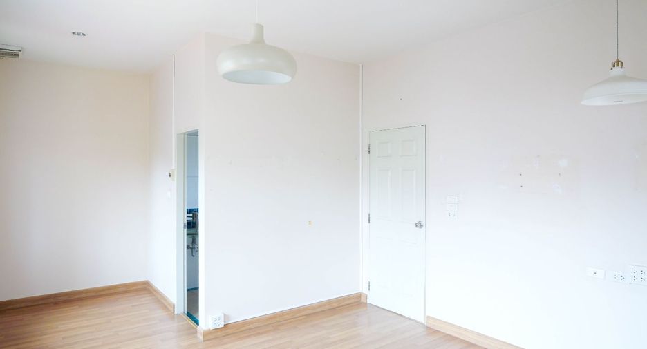 For sale 3 bed house in Mueang Nonthaburi, Nonthaburi