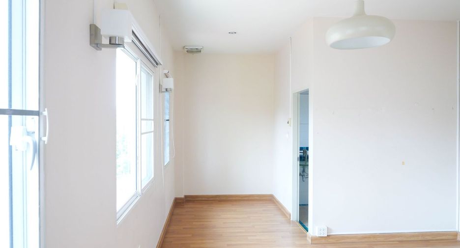 For sale 3 bed house in Mueang Nonthaburi, Nonthaburi