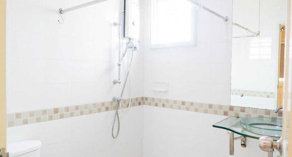 For sale 3 bed house in Mueang Nonthaburi, Nonthaburi