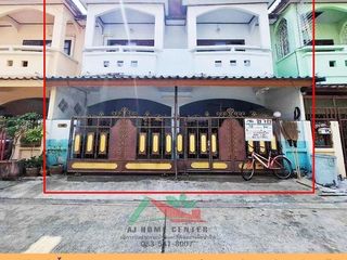 For sale 5 Beds townhouse in Lam Luk Ka, Pathum Thani