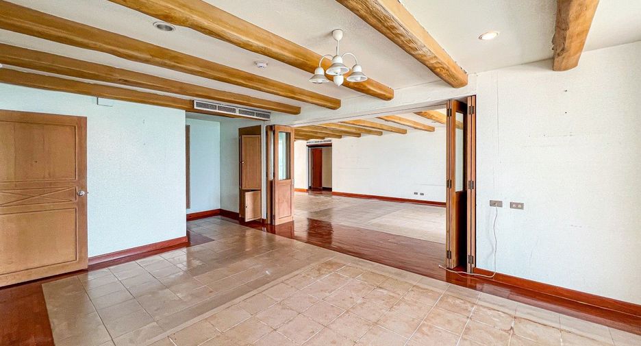 For sale 3 bedrooms condo in Bang Lamung, Chonburi