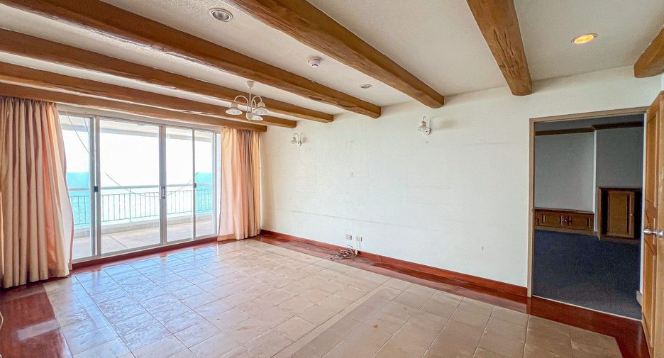 For sale 3 bedrooms condo in Bang Lamung, Chonburi
