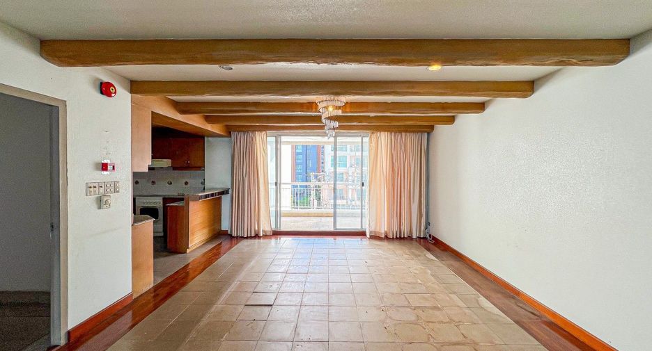 For sale 3 bedrooms condo in Bang Lamung, Chonburi