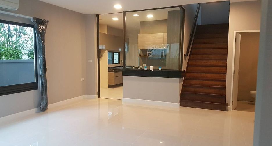 Haus zur Miete mit 4 Zimmer in Bang Phli, Samut Prakan