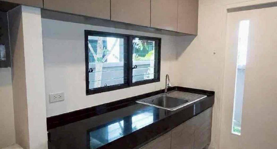 Haus zur Miete mit 4 Zimmer in Bang Phli, Samut Prakan