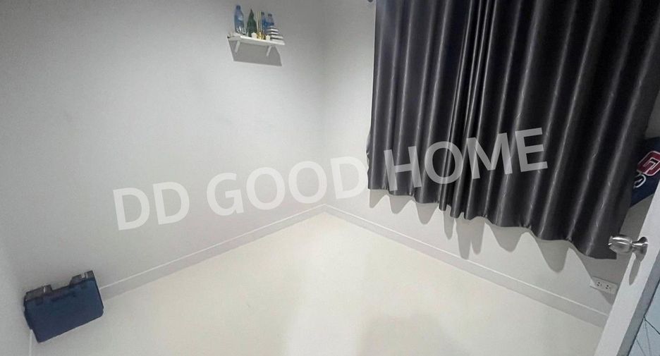 For sale 3 bedrooms townhouse in Bang Pakong, Chachoengsao