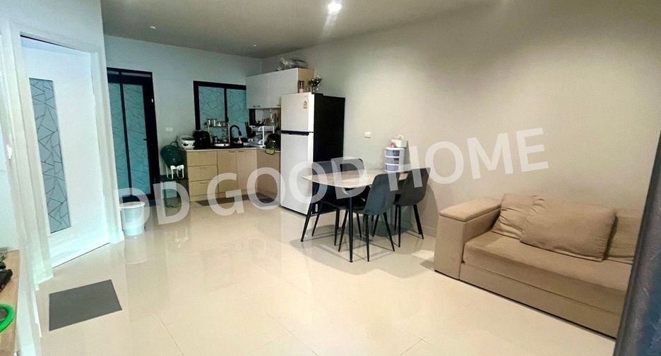 For sale 3 bedrooms townhouse in Bang Pakong, Chachoengsao