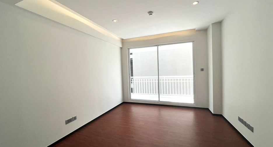 For sale 2 bedrooms condo in Pathum Wan, Bangkok