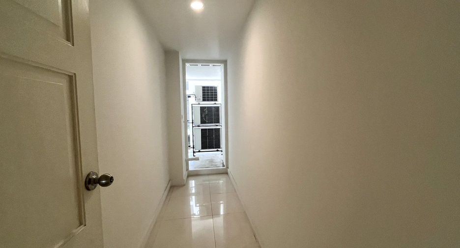 For sale 2 bedrooms condo in Pathum Wan, Bangkok