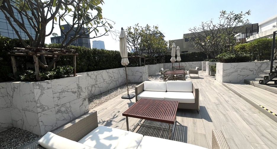 For sale 2 bedrooms condo in Pathum Wan, Bangkok