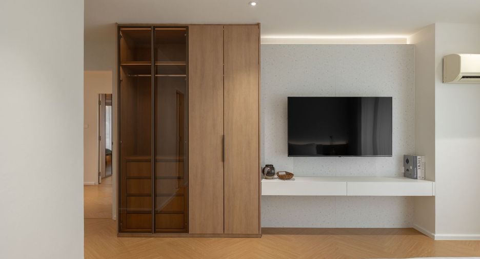 Condo en alquiler de 3 habitaciones en Watthana, Bangkok