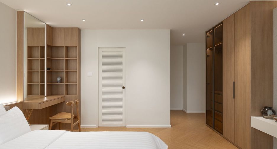 Condo en alquiler de 3 habitaciones en Watthana, Bangkok