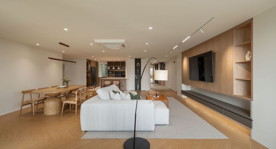 Condo en alquiler de 3 habitaciones en Watthana, Bangkok