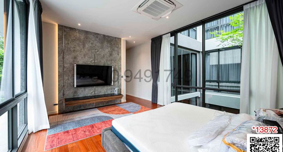 Casa en alquiler de 4 habitaciones en Suan Luang, Bangkok